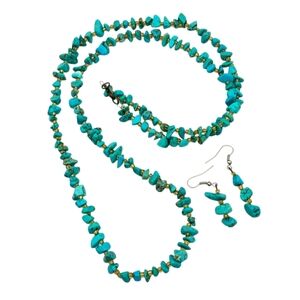 Beautiful *Turquoise Beaded 16" Necklace & Matching Earrings Jewelry Set